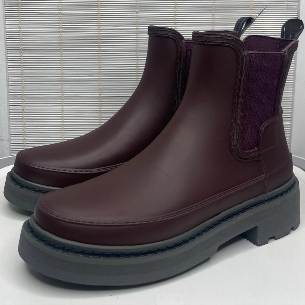 Hunter Refined Stitched Chelsea Boots - Picture 2 of 8